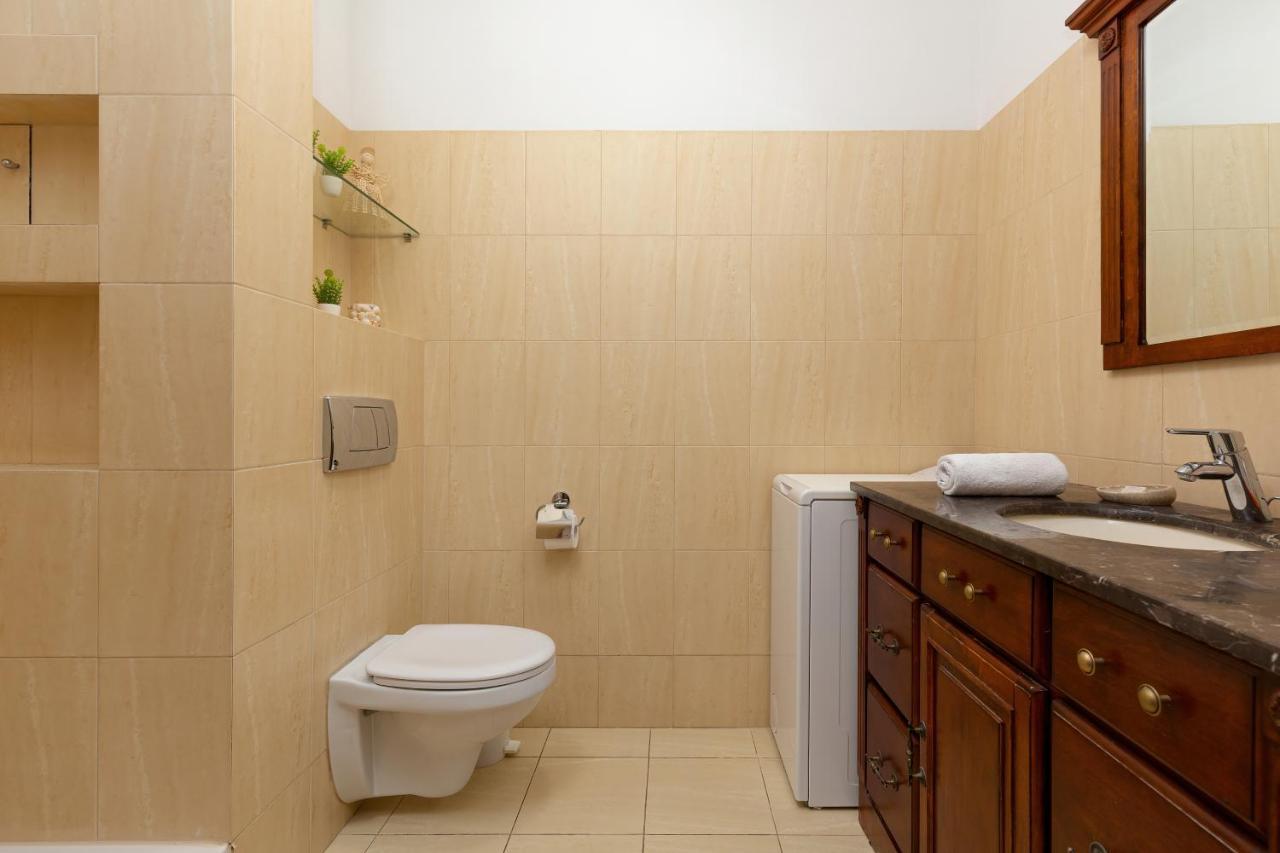 Gieldowa 4 By Renters Apartment *